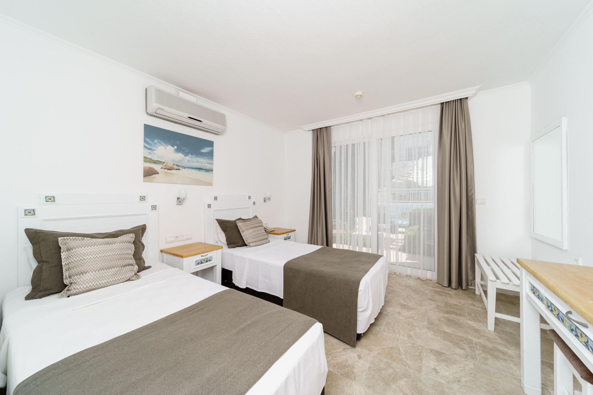 Costa Sariyaz Hotel Bodrum Bagian luar foto