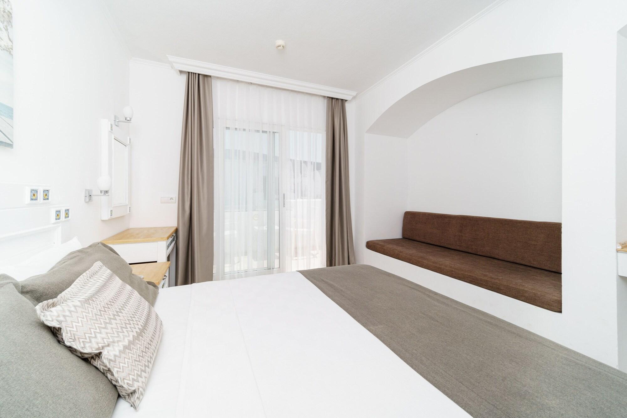 Costa Sariyaz Hotel Bodrum Bagian luar foto